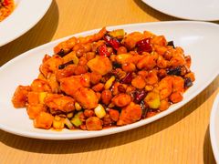 宫保鸡丁-渝信川菜 · 川味家常菜(财富购物中心店)