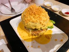 瀑布芝士牛肉汉堡-Let'sBURGERplus·非常创意汉堡(三里屯店)