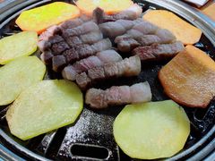 厚切五花肉-唯成•韩国炭火烤肉 유성고기