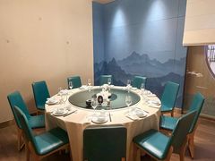 -楚山晓·湖北菜(武汉光谷K11店)