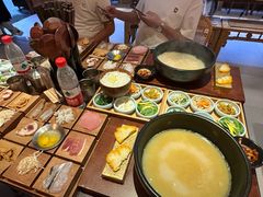 -银米·云南传统过桥米线(双廊黑金冠店)