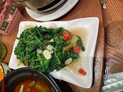 -老滇山寨•云南特色菜•地方菜•民族风情歌舞表演(金碧店)