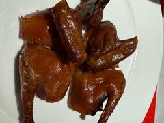 沙田玻璃乳鸽-馋遇江南·精致湖景雅宴(东方之门店)