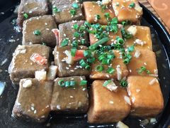 铁板双色豆腐-张家卫·阳江菜·小海鲜(肥婆湾桥店)