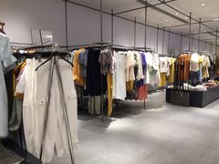 -URBAN REVIVO(欢乐海岸购物中心店)