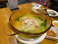 -乐忻皇朝(上海中心大厦店)