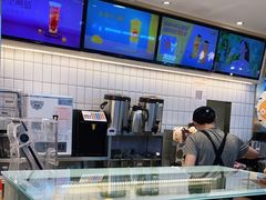 -CoCo都可(湖滨银泰店B区店)