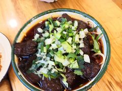 -拈签一笑黄牛肉辣卤串串