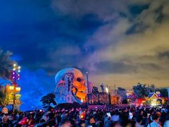 -七彩云南欢乐世界