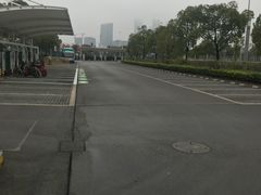 -东方体育中心·停车场