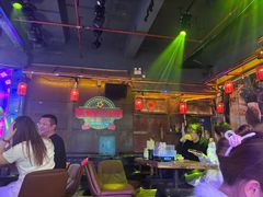 -喜鹊音乐酒馆(西街店)