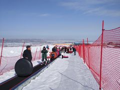 -丝绸之路山地度假区滑雪场