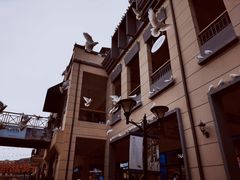 -王府井奥莱临潼小镇(临潼店)