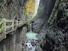 -龙水峡地缝景区
