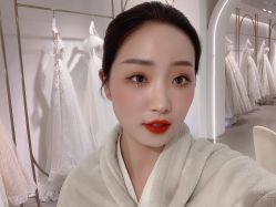 -艾米丽婚纱礼服