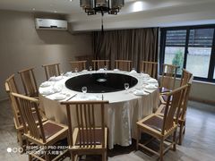 包厢-好兄弟郭巨海鲜(天一阁店)