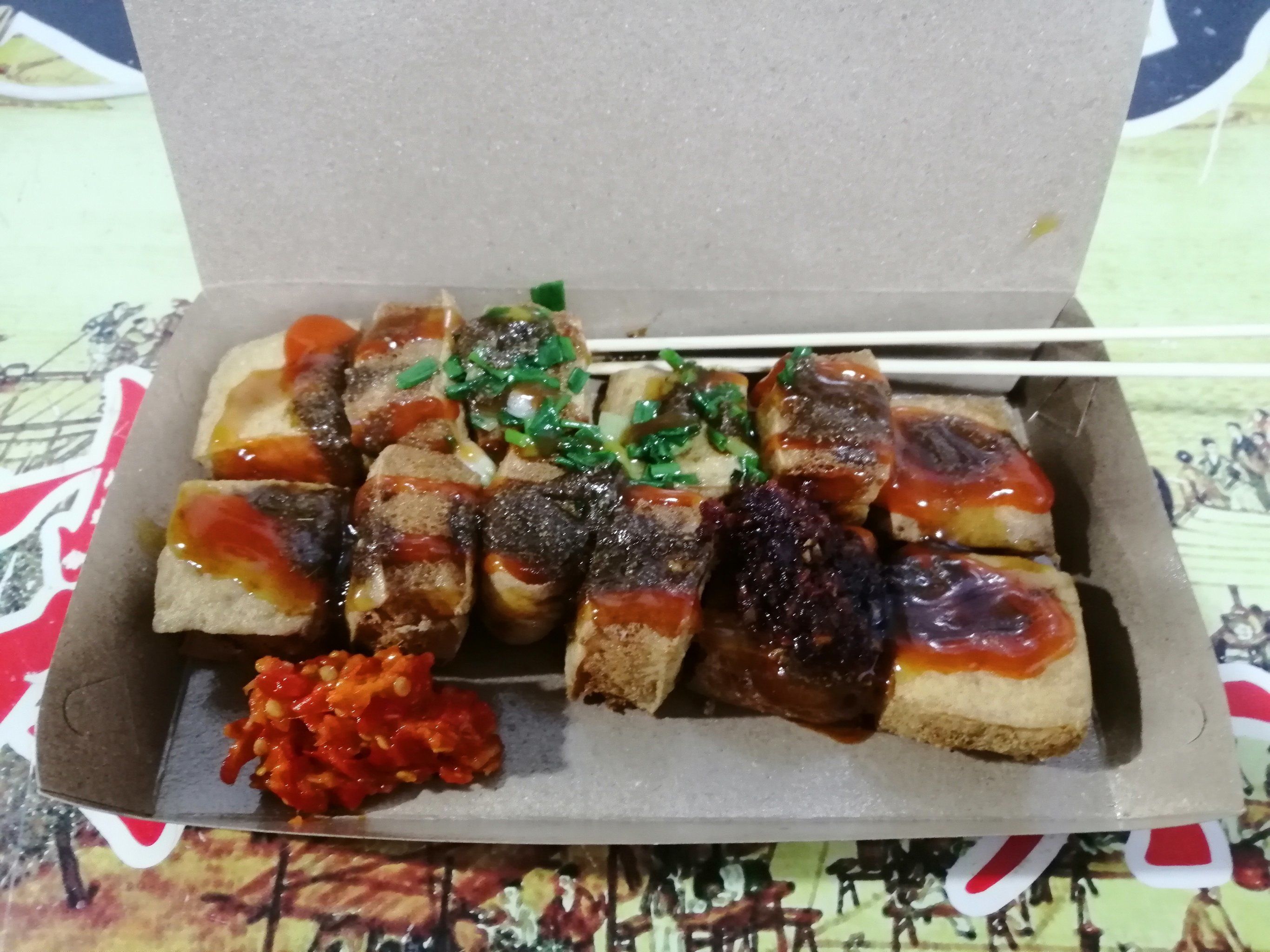 白色的臭豆腐,臭的很新颖别致.