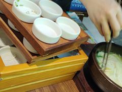 -良米山·云南野生菌过桥米线(上海首店)