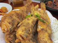 -胡子饮食店