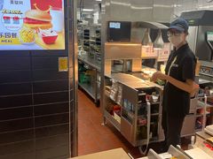 -麦当劳(龙洞店)