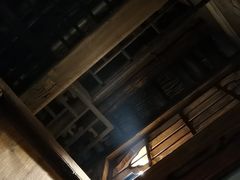 -德居源