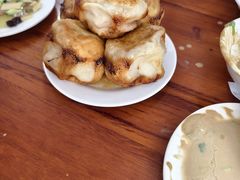 -宝瑞门钉肉饼店