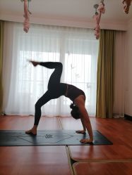 -Yvon yoga 瑜伽·精准体态管理中心