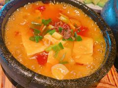 -云海肴·汽锅鸡·云南菜(天山百盛优客店)