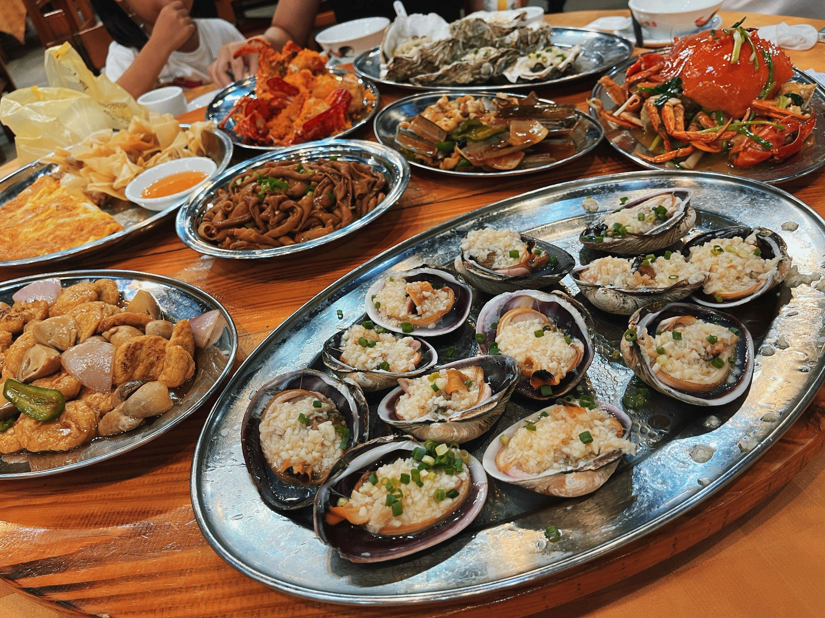 去顺德渔头码头当然要吃海鲜啦,这家店的海鲜非常新鲜,而且价格不贵