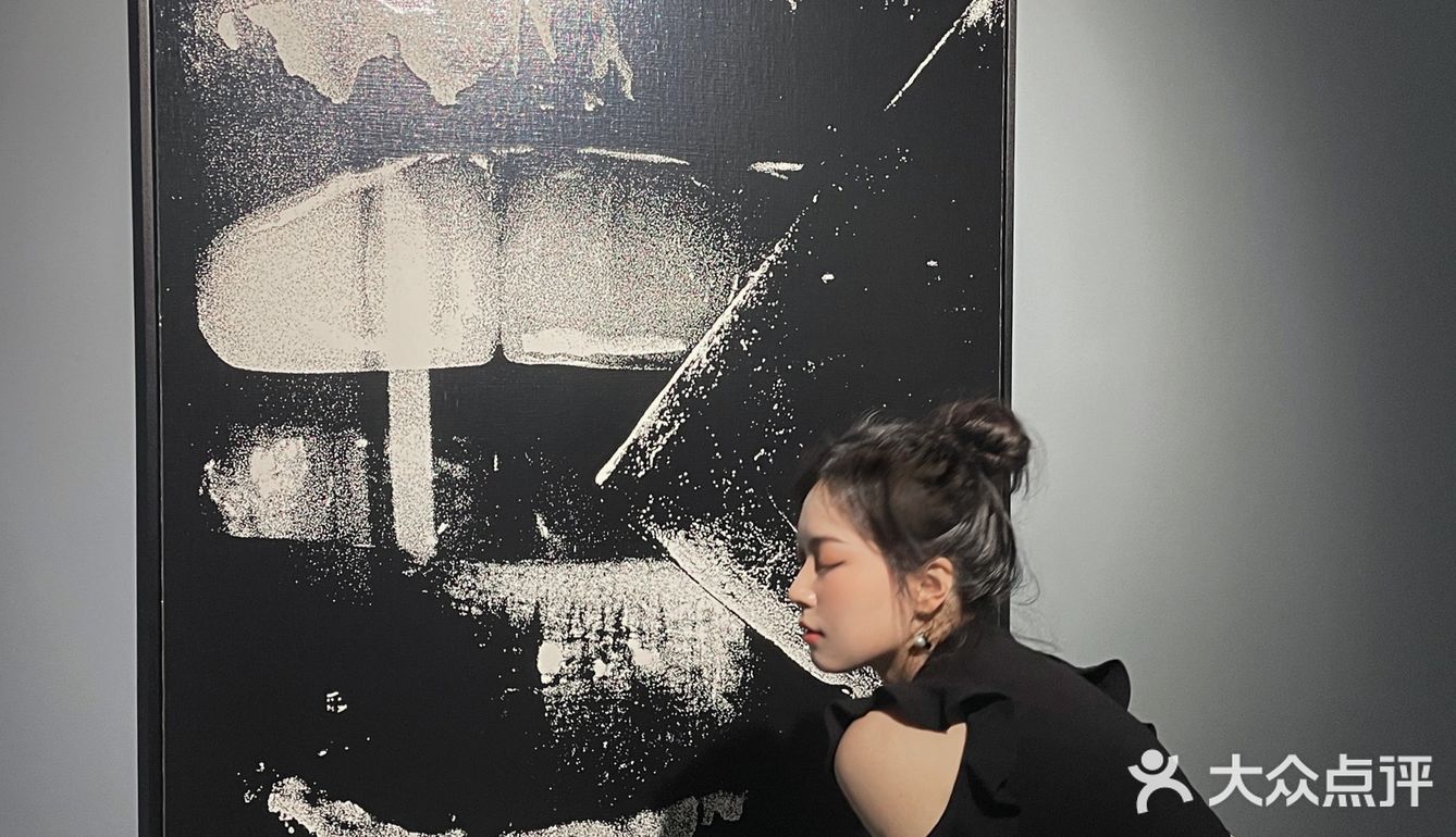 上海看展📷在森山大道的光影中看到光的化石