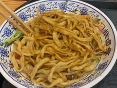 老北京炸酱面-门框胡同百年卤煮(新街口店)