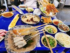 -马路边边串串香(苗栗路店)