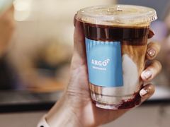 覆盆子拿铁-Joymean coffee.见面咖啡