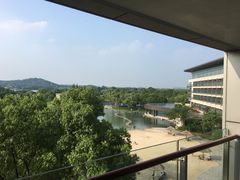 -上海佘山世茂艾美酒店
