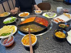 -渝里重庆火锅(航天城店)