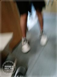 -罗亚帝造型·烫发染发