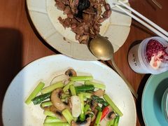 -缸鸭狗(天一广场店)