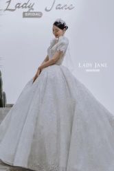 -Lady  Jane高端婚纱礼服馆