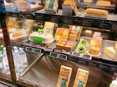 面包甜点陈列柜-星巴克(珠海印象城店)