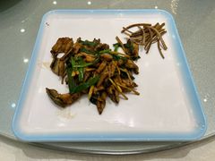姜葱炒行鳝-乐兴海鲜餐厅