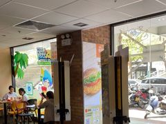门面-麦当劳(明湖店)