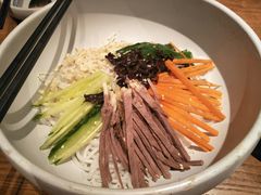 鸡丝凉米线-云海肴·汽锅鸡·云南菜(天山百盛优客店)