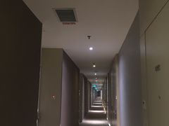 -卡罗酒店(东门晒布地铁站店)