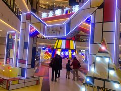 -梅龙镇广场