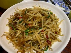 小炒黄金豆芽-蠔友汇·海鲜·生蚝烧烤(大东店)