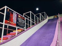 -嘿哟动霸CHUA·新潮玩运动娱乐中心·蹦床滑冰团建乐园