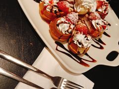 新鲜草莓乐园松饼-StayReal Cafe(长宁来福士广场东八区店)