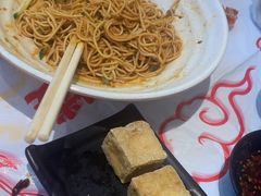-肥肥虾庄·金牌油焖大虾(汉口城市广场店)