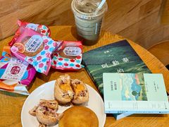 -昆明冠生园·鲜花饼·面包蛋糕(老街店)