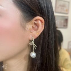 -AI艾耳·专业手工耳洞·穿孔美学馆